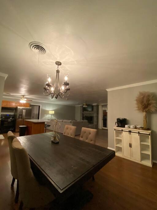 Large Modern Family Home! Soncy Eksteriør bilde